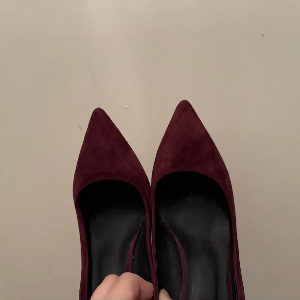 Theory Braxia Suede Pumps - Size 39 - Maroon - Picture 10 of 11